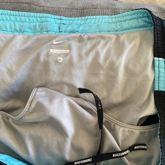 DRI – FIT NIKE blue and black running shorts ladies size XL - Picture 5 of 5